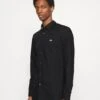 Lacoste Chemise - Noir -Tenue Sport Homme Magasin 09020d310a744844bd786e4980a62a03
