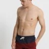 URBAN CLASSICS Block - Short De Bain - Navy/Burgundy -Tenue Sport Homme Magasin 17dbc6e2a90a479aa3f2319eb6b0596e