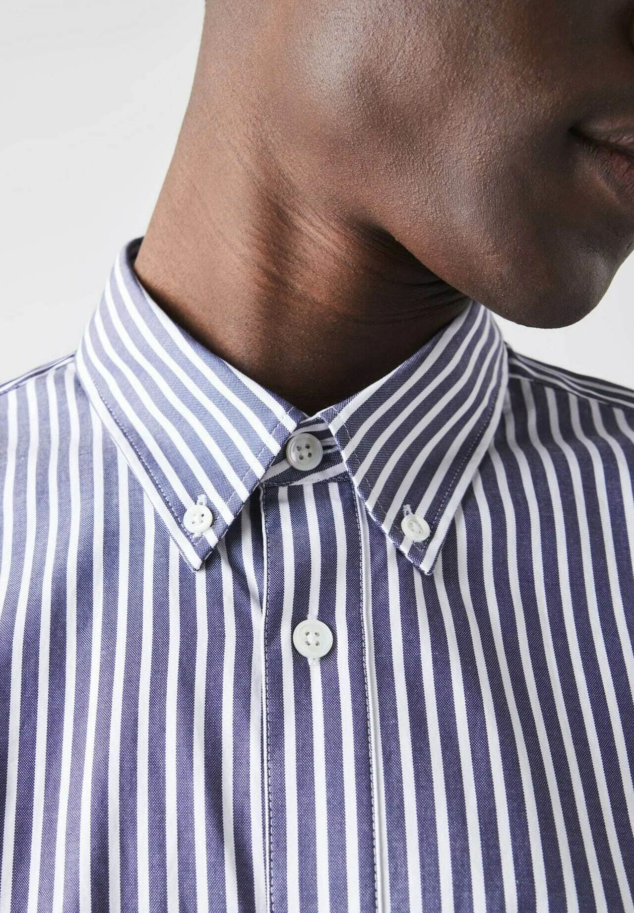 Lacoste Chemise - Blanc / Bleu Marine 6 Lacoste Chemise - Blanc / Bleu Marine – Image 4