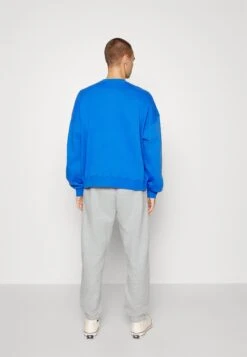 Lacoste Pantalon De Survêtement - Silver Chine 9 Lacoste Pantalon De Survêtement - Silver Chine -Tenue Sport Homme Magasin 2b0a93ff8fc047eeb3284e6e112de9a7