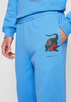 Lacoste X Netflix - Pantalon De Survêtement - Ethereal -Tenue Sport Homme Magasin 30087f42730844029cea4f1bcd9344b0