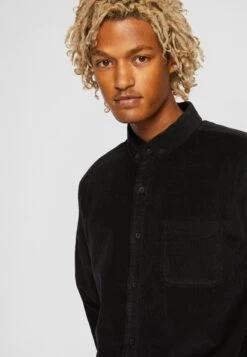 URBAN CLASSICS Corduroy Shirt - Chemise - Black 15 URBAN CLASSICS Corduroy Shirt - Chemise - Black -Tenue Sport Homme Magasin 4c013769f6444c9a986521659bf338d1