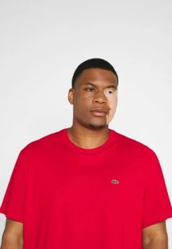 Lacoste Plus - T-Shirt Basique - Rouge -Tenue Sport Homme Magasin 4e5256349780495fa54665a23aa4f71d