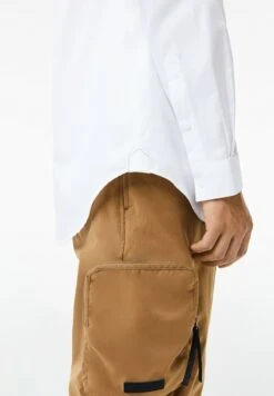 Lacoste Chemise - Blanc 11 Lacoste Chemise - Blanc -Tenue Sport Homme Magasin 503b56b2f7e34204a9750efe3e4ff018