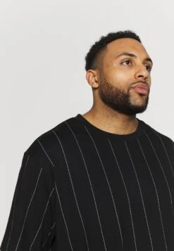 URBAN CLASSICS Oversized Pinstripe Tee - T-Shirt Imprimé -Tenue Sport Homme Magasin 53831840e6964b42b33238c4dee7c96d