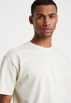 URBAN CLASSICS Organic Basic Tee - T-Shirt Basique - Sand -Tenue Sport Homme Magasin 6d246efe618f430fbac87bd404fd8d7a