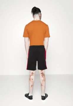 Lacoste Short - Abysm/Red -Tenue Sport Homme Magasin 7169bcea8f5041cfb2c6e9acdd4c7fc0