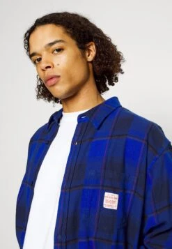 Waller 1 Pocket Shirt - Chemise - Patrick Plaid Mazarine Blue 10 Waller 1 Pocket Shirt - Chemise - Patrick Plaid Mazarine Blue -Tenue Sport Homme Magasin 799263c2c3b74cd293b3be97edf5006b