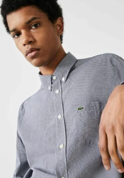 Lacoste Chemise - Weiß / Navy Blau -Tenue Sport Homme Magasin a0b950031f6b463a9af8ce96ae429164