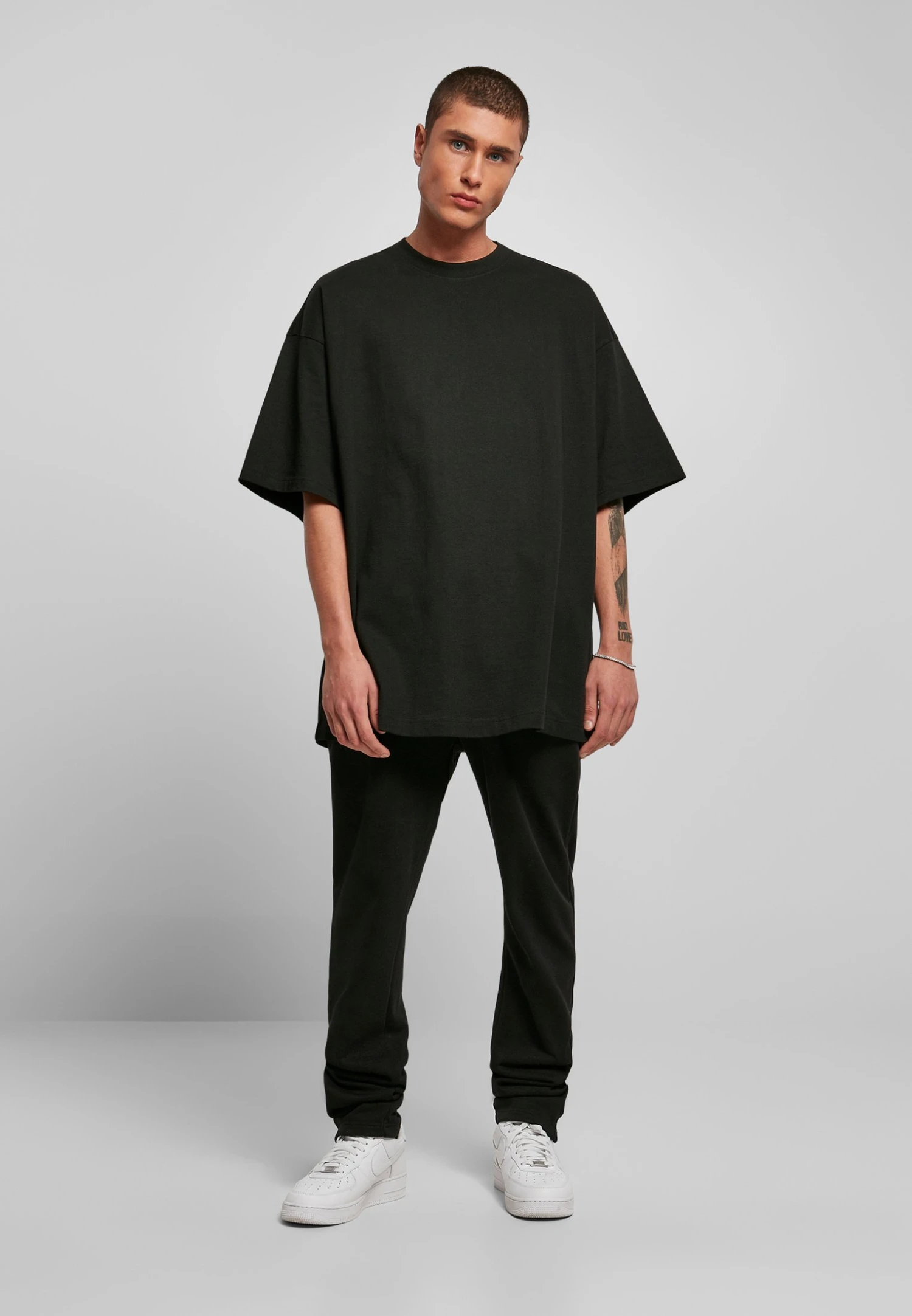 URBAN CLASSICS Huge - T-Shirt Basique - Black 4 URBAN CLASSICS Huge - T-Shirt Basique - Black – Image 2