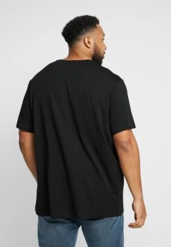 Lacoste Plus - T-Shirt Basique - Noir 9 Lacoste Plus - T-Shirt Basique - Noir -Tenue Sport Homme Magasin a8c203e9b6aa44b6bb9eb84752487e59