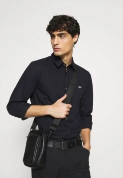 Lacoste Chemise - Abimes -Tenue Sport Homme Magasin aaafaee5c84742629228a69602312e66