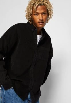 URBAN CLASSICS Corduroy Shirt - Chemise - Black 13 URBAN CLASSICS Corduroy Shirt - Chemise - Black -Tenue Sport Homme Magasin affcfe7f9d54463d8c375bbfc1beb47a