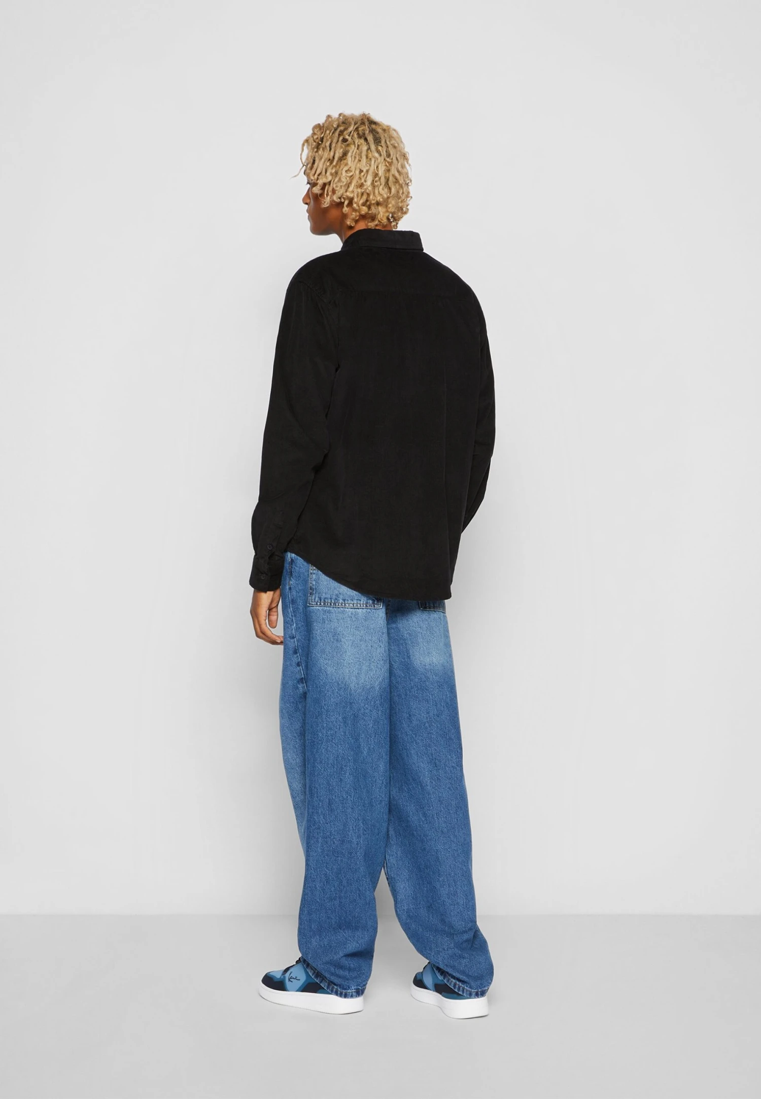 URBAN CLASSICS Corduroy Shirt - Chemise - Black 6 URBAN CLASSICS Corduroy Shirt - Chemise - Black – Image 4